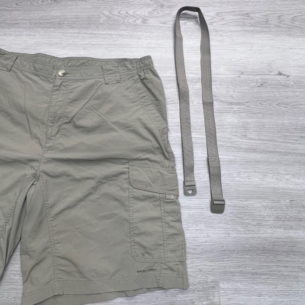 Columbia Titanium Omni-Dry Mens XL Cargo Shorts Khaki Tan Hiking Utility Belted - Picture 12 of 16